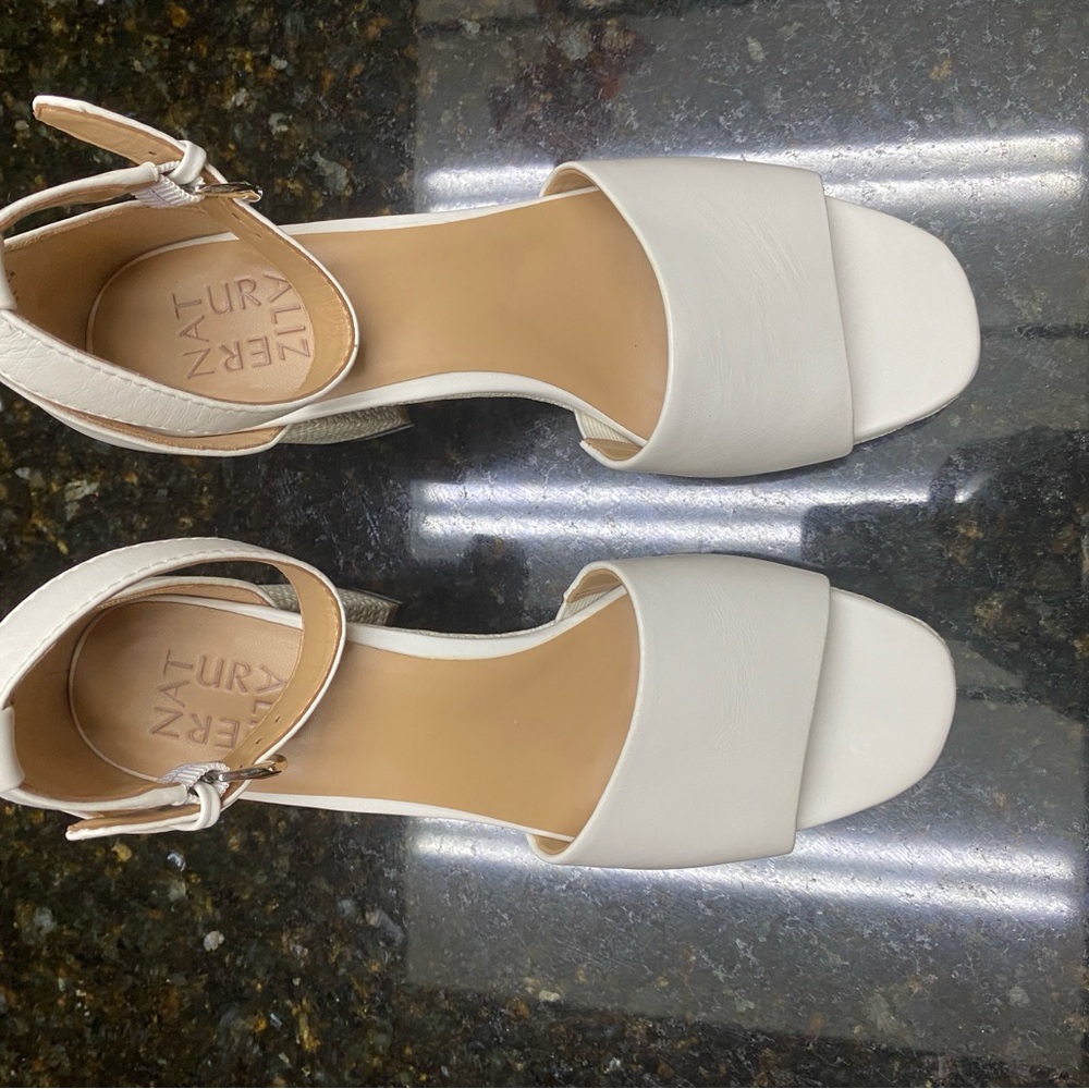 NWT Naturalizer Leather White/Ivory Block Heel Sandals (in original box) - Picture 8 of 11